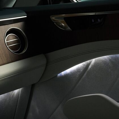 Сучасні матеріали для сучасного Bentley