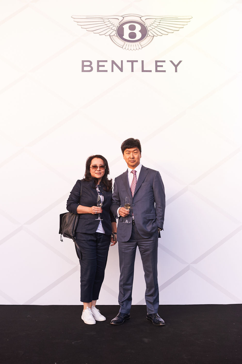 Bentley Motors празднует открытие нового дилерского центра - фото 2