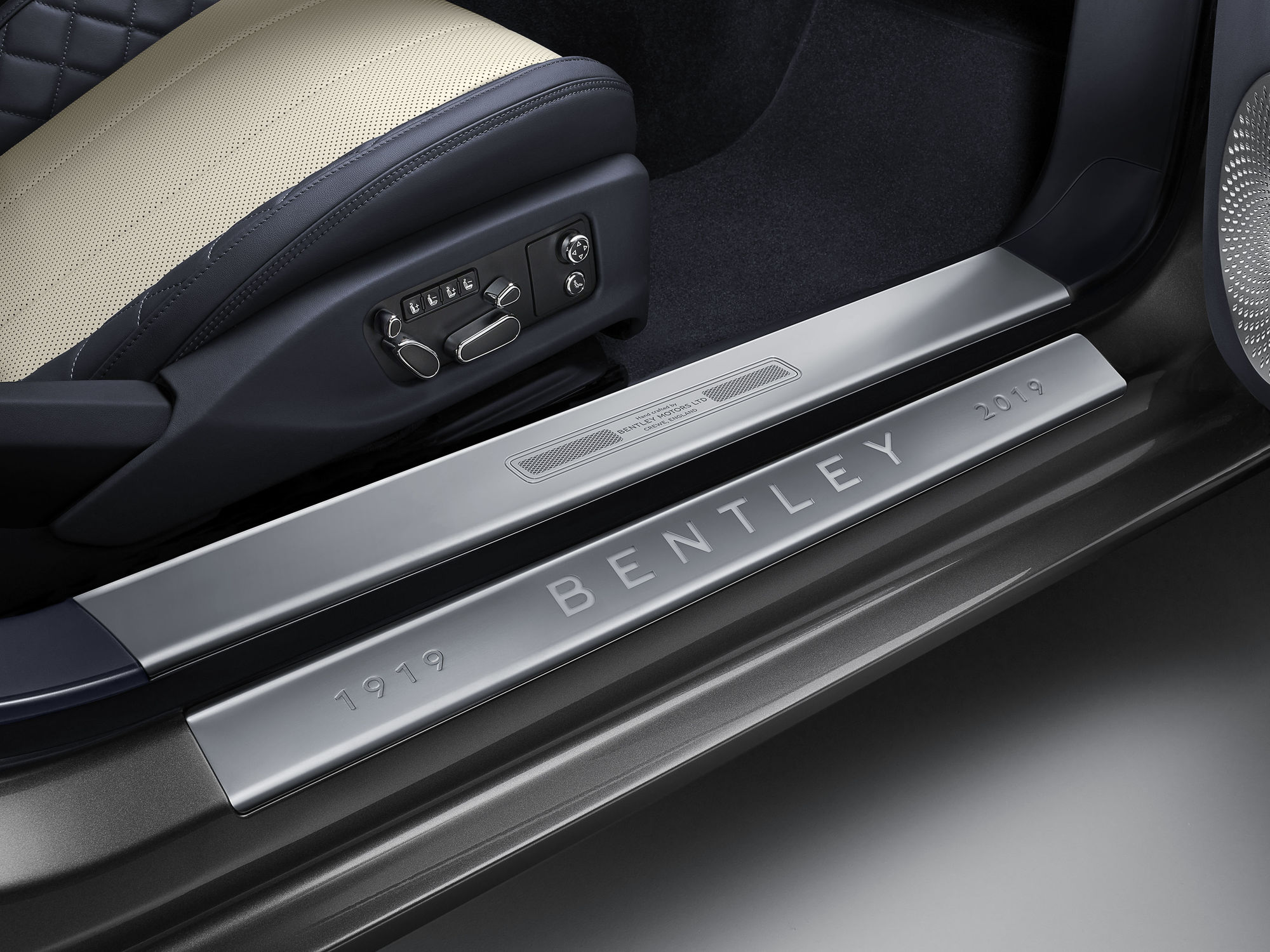 УНІКАЛЬНІ ДЕТАЛІ CENTENERY ДЛЯ ВСІХ НОВИХ BENTLEY - фото 3